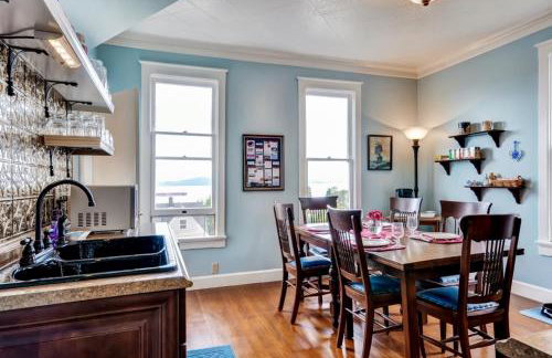 Astoria Painted Lady Historic Apt with River View! - Foto 7