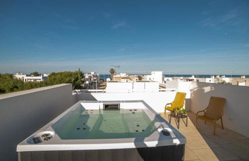 VILLA PONENTE - Beach & Jacuzzi - Foto 1