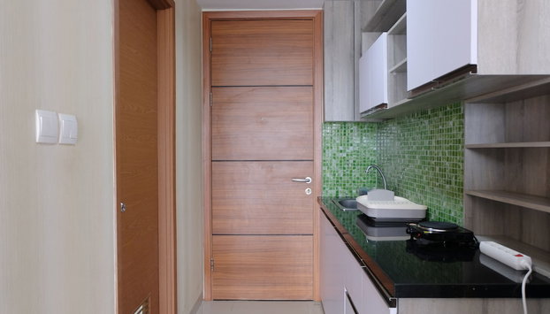 Modern Designed And Strategic Studio Room At Beverly Dago Apartment - Foto 4, Cocina privada