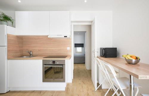 VILLA DES PERGOLAS -6 Bdrs - 5 bathrs -Parking -Jardin -JACUZZI -TRAMstation , 10 min beach - Foto 21