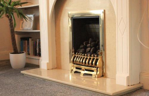 Amazing 2-Bed Home w/ Private Garden Free Parking - Foto 13