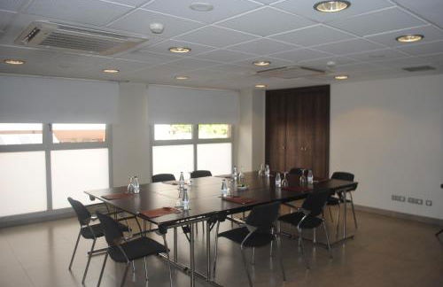 Suites Viena Plaza de España - Photo 24