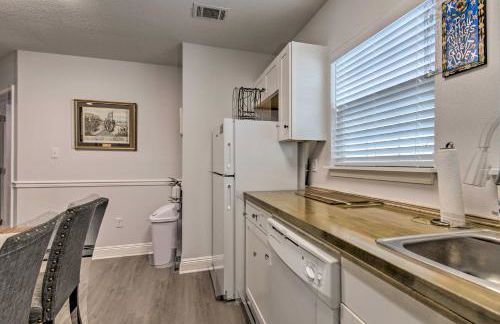 Downtown Ocean Springs Duplex with AandC 1 Mi to Beach - Photo 12