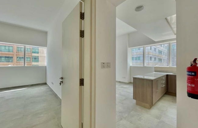 Cozy 1 BHK Apartment in Palette Tower in Tourist Club Area - Photo 9