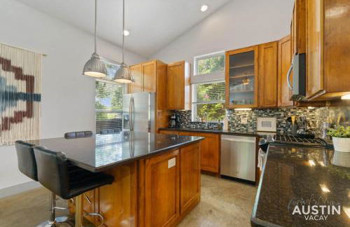 Hot Tub Hideaway an Incredible Hangout plus Amenities - Foto 18