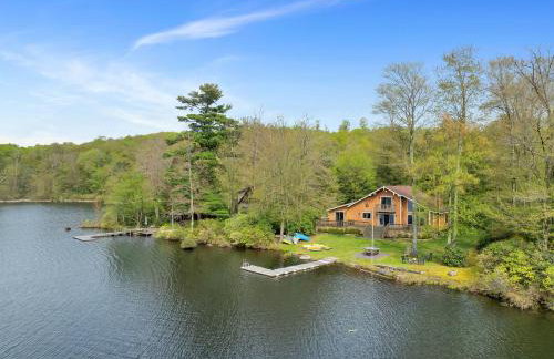 Lakefront Family Home, Kayaks, Hot Tub, Fireplace - Foto 36