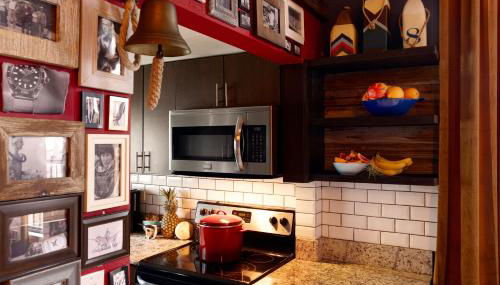 The Captain's Landing - 4 bedroom - 2 bathroom - Outdoor soaking tub - Adventure home - Foto 5, stove