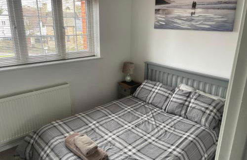 River House 2BR 1 bathroom downstairs toilet Parking St Neots Town Centre - Foto 60