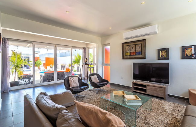 Stunning Modern Home, Near Beaches Full AC - Foto 14