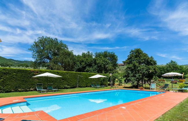 Farmhouse in Tuscany With Panoramic Pool - Photo 16