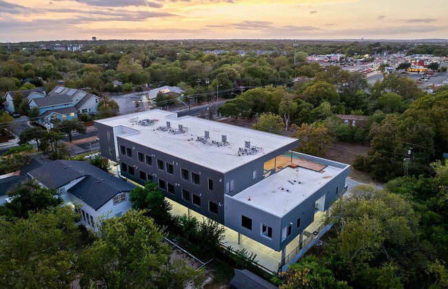 Upstay Brand New Contemporary Apartment Near Soco - Foto 17