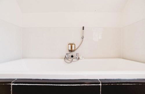 Trewhiddle Retreat V10 by Together Travel - Luxury 4-Bedroom Villa - Foto 35