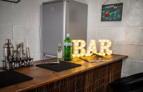 Oak House - sleeps 10 with Bar & Games room - Foto 44