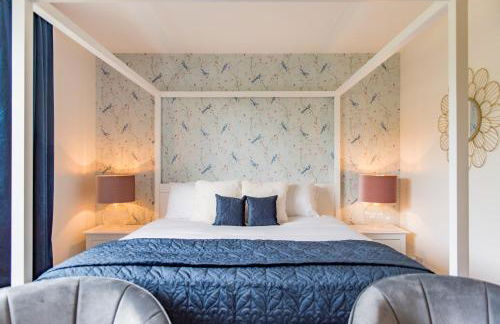 Luxury 5-Bed Country House with Hot Tub, Views & Games Room, Sleeps 12 - Kent Downs - Foto 34