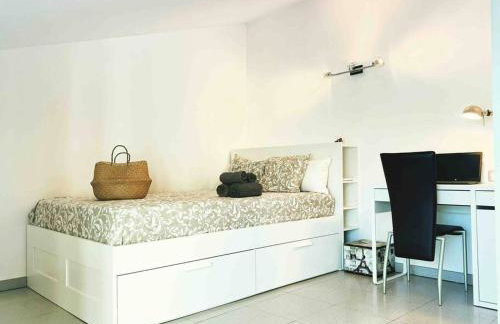 Duplex Piscina y Parking MasBlau Beach by Host&Joy - Foto 16
