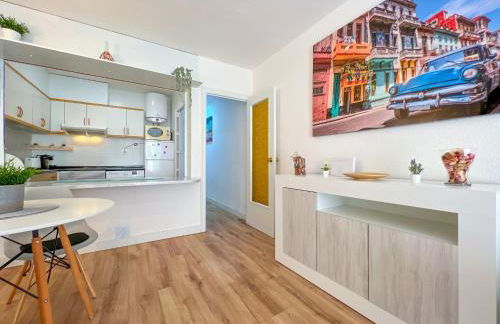 Beachfront gateway in Pineda de Mar - Photo 3