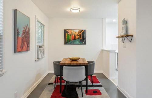 Quaint 1BD 1BA Bungalow - Foto 8