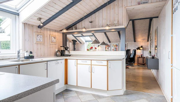 8 Person Holiday Home in Blavand - Foto 5, Cocina privada