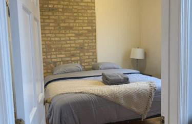 Two Bedroom West Loop - Foto 17