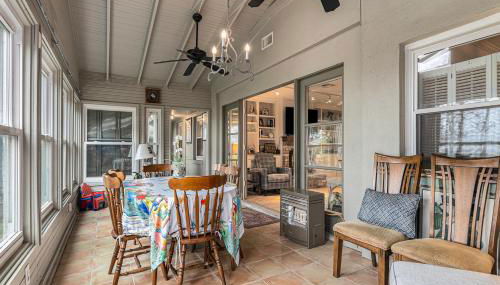 Pink Flamingo Hideaway - Photo 3