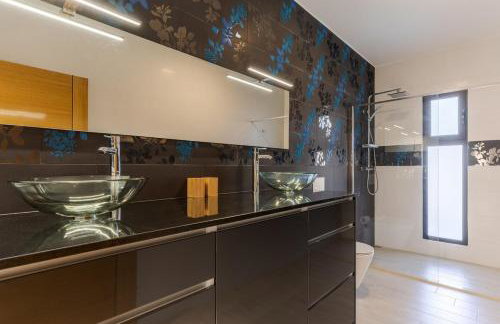 Casa Mozart I Sea View, Pool & Ac Retreat - Foto 28