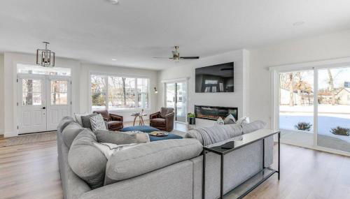 Luxury Estate with Stadium TDJ Views Sleeps 20 - Foto 4