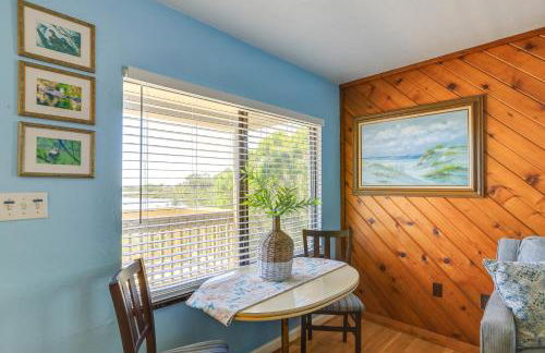 Waterfront Cedar Key Duplex Home Grill and Dock! - Foto 5