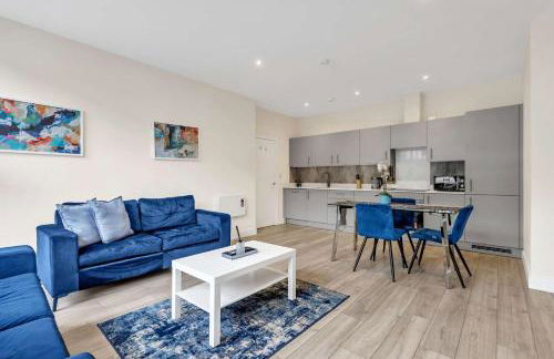 City Service Lets - New Cheam Village 2 Bed Apartment with Free Parking - Easy Transport Links to London - Foto 4