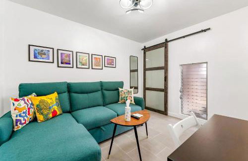 Seabreeze Hawaii Kai - 30-Night Minimum - Photo 19