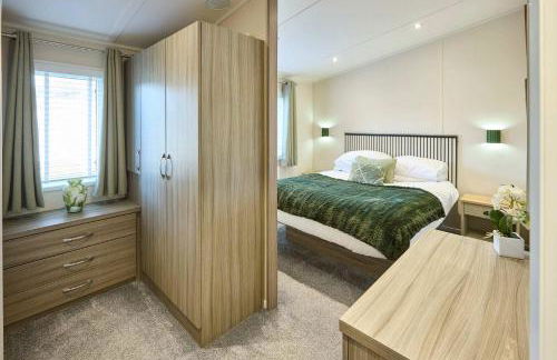 The Yorkshire Burrow Lodge with Hot Tub - Foto 17