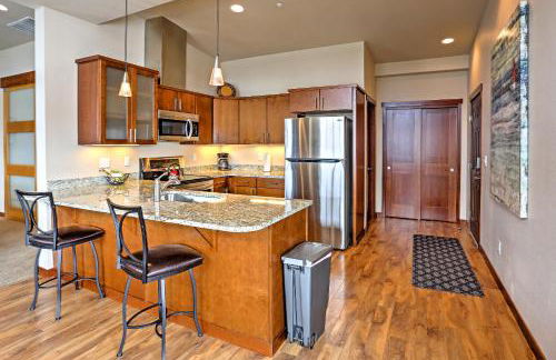Breezy Lake Chelan Condo with Pool and Hot Tub Access! - Foto 8