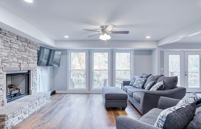 4BR Lodge on Wolf Creek – Fishing, Hiking, New River Fun & Hokie Weekends - Foto 26