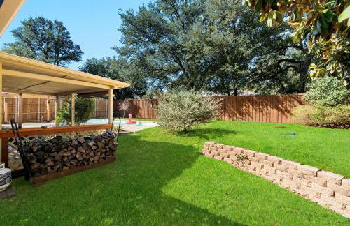 DFW 3BR Luxury Family Escape with Pool and Game Room - Foto 47