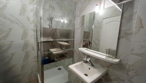 Appartements proches CDG Le Bourget dans maison francilienne typique - Foto 4, Shower