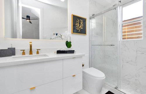 The Suite Spot! Downtown Skyline Views! Sleeps 12 - Foto 44