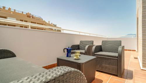 Beautiful Apartment In Roquetas De Mar - Foto 3