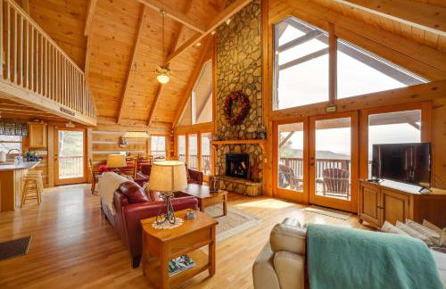 Smoky Mountain Vacation Rental with Large Deck! - Foto 1