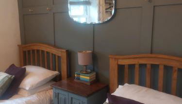 The Mews, Talley - Photo 2