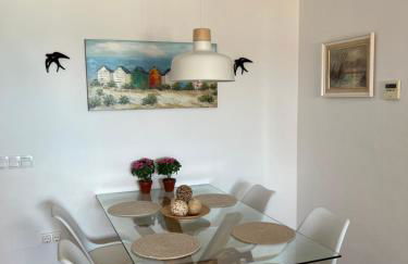 Ático con Vistas al Mar y con Piscina frente a Castillo Sohail - Foto 13