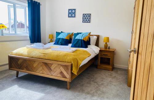 Modern Family Home with Off-Road Parking - Foto 1