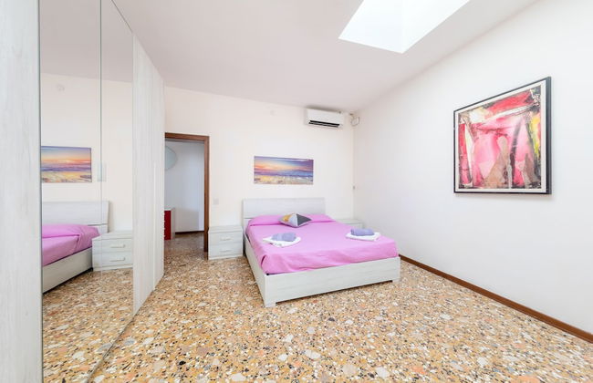 Lovely Canal View - Photo 10