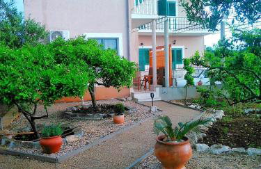 Jakov one bedroom apartment Sucuraj - Foto 1