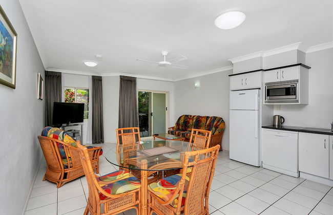 Beachfront Apartments on Trinity Beach - Photo 10