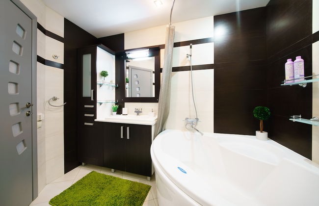 PaulMarie Apartments on Voinov Int. - Photo 8