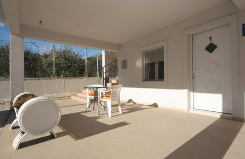 Apartments with a swimming pool Zakucac, Omis - 5954 - Photo 25