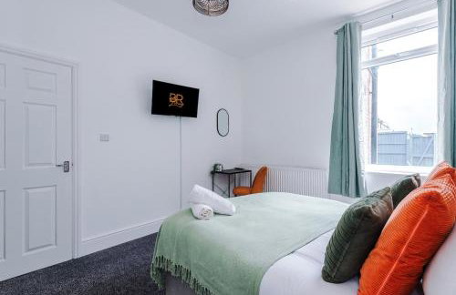 NEW! Modern 3-Bed House, Free Parking, Fast Wi-Fi & Easy Manchester Access - Foto 37