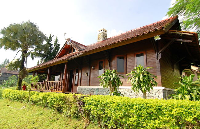 Villa ChavaMinerva Kayu - Ciater - Foto 21