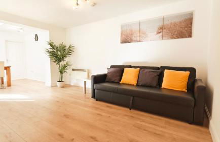 Colindale Garden with 2 parking spaces - Foto 1