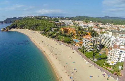 LA MER BLEUE, Boutique Apartament with free parking, full equipped in Fenals Beach - Foto 38