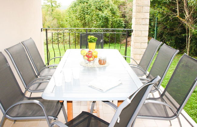 Adorable Villa With Pool & Covered Terrace Surrounded by Nauture - Foto 17